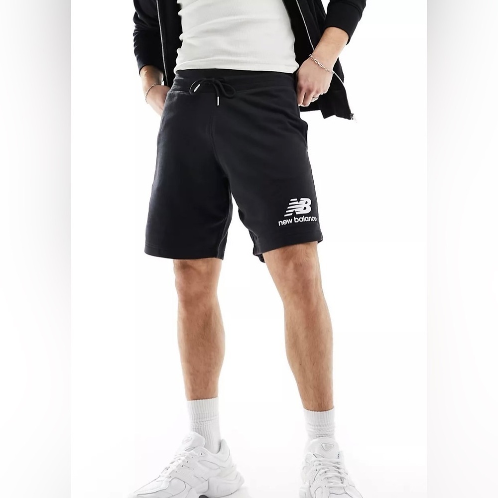 New Balance mens NB Essentials Stacked Logo Short Shorts Small New With Tags